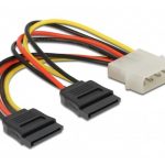 Кабел DeLock Power Molex 4 Pin мъжко към 2 x SATA 15 Pin, 16 cm